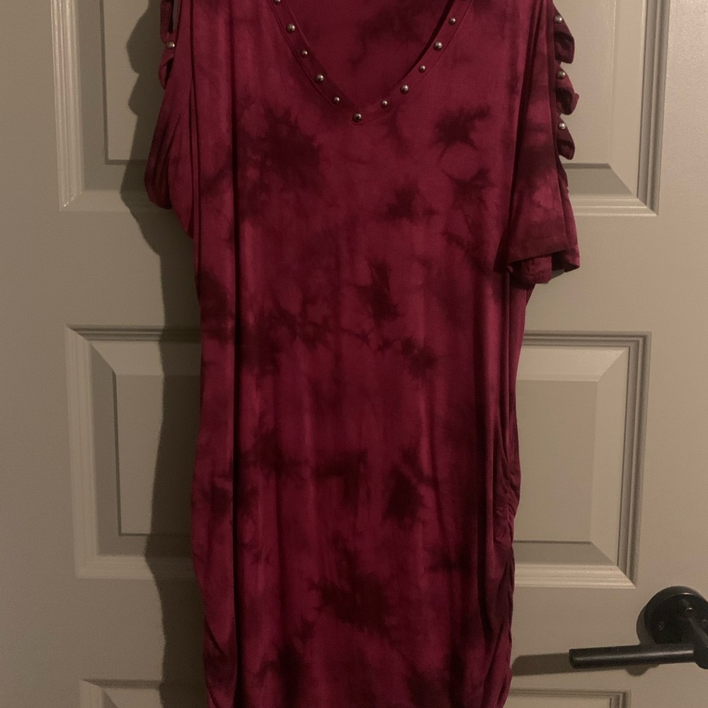 Rock & Republic cold shoulder shirt